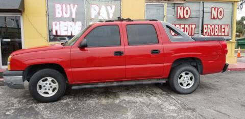 2004 Chevrolet Avalanche for sale at BSS AUTO SALES INC in Eustis FL