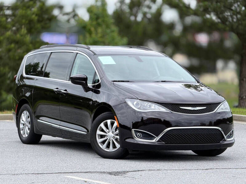 2017 Chrysler Pacifica Touring-L