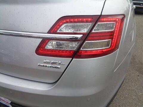 2015 Ford Taurus SEL