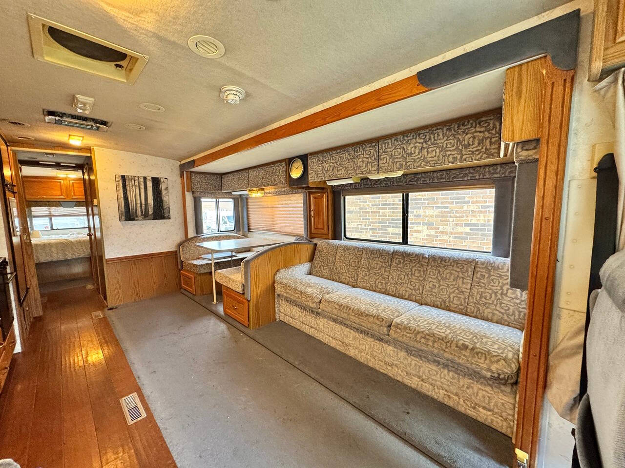 1996 Winnebago Adventurer for sale at Saccucci's Of Schaumburg in Schaumburg, IL