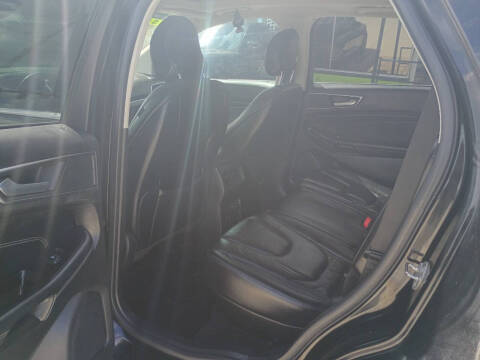 2017 Ford Edge Titanium