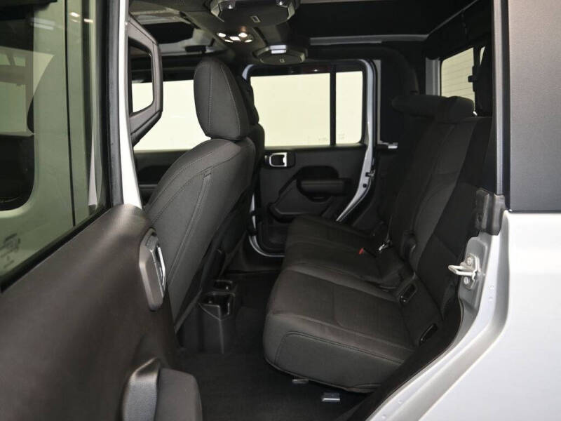 2022 Jeep Gladiator Willys