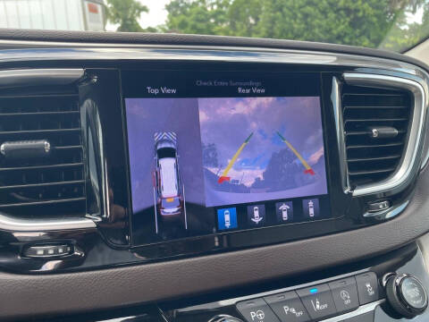 2017 Chrysler Pacifica Touring-L Plus