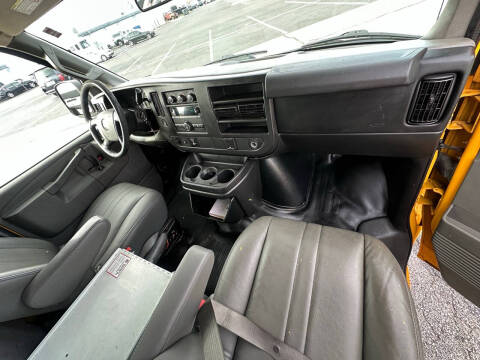 2016 Chevrolet Express 2500