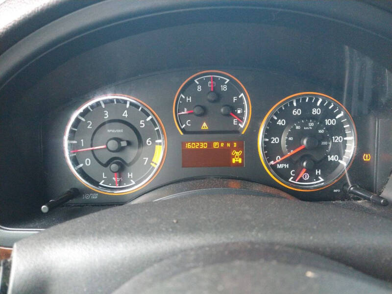 2011 Nissan Armada Platinum