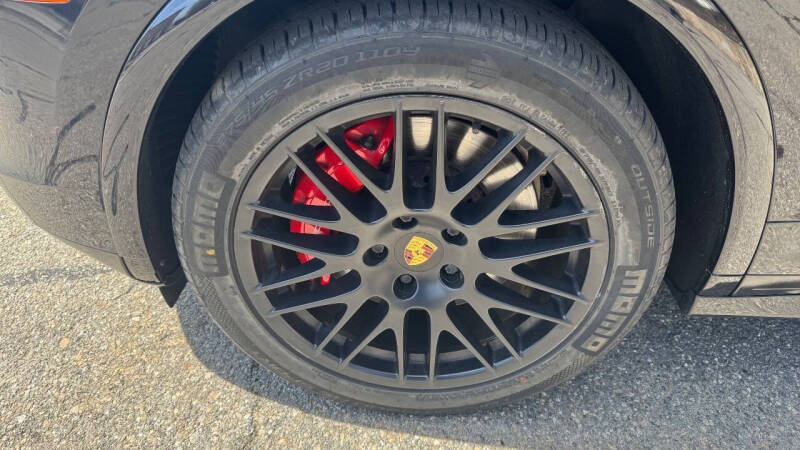 2016 Porsche Cayenne GTS