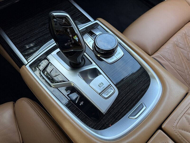 2020 BMW 7 Series 39