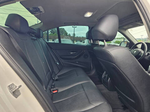 2013 BMW 3 Series 320i