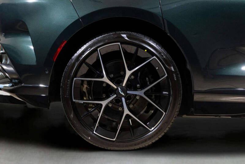 2026 Aston Martin DBX 707