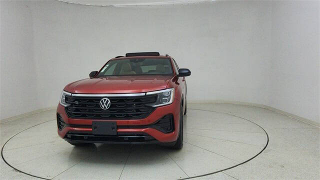 2025 Volkswagen Atlas Cross Sport SEL R-Line Black 4Motion