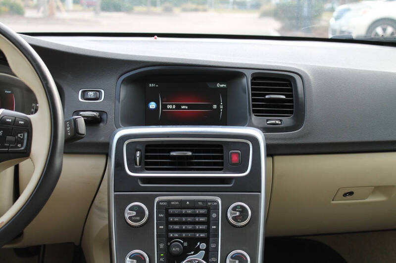 2015 Volvo S60 T5 Drive-E Premier