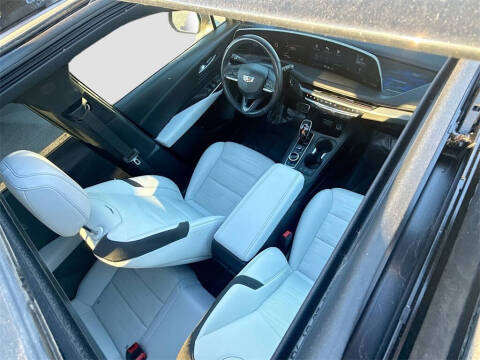 2024 Cadillac XT4 Sport