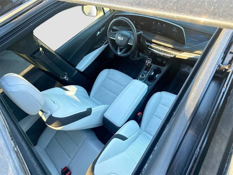 2024 Cadillac XT4 Sport