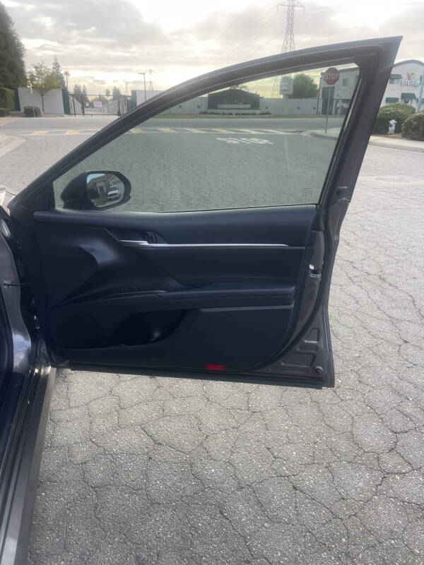 2022 Toyota Camry LE