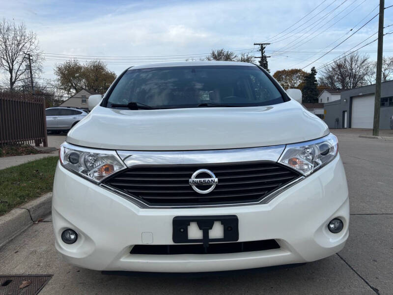 2015 Nissan Quest SV photo 17