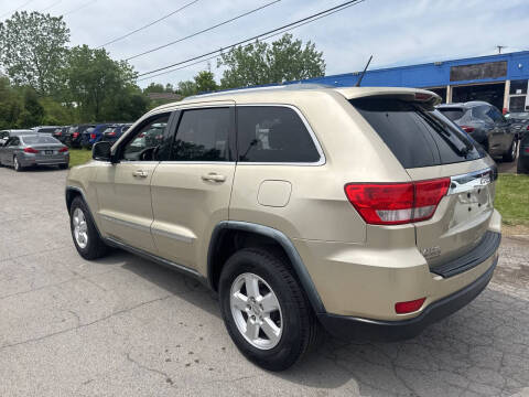 2011 Jeep Grand Cherokee Laredo