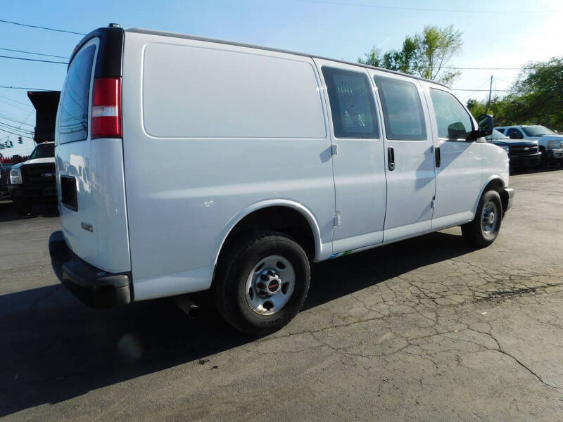 2017 GMC Savana 2500