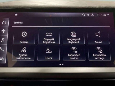 2024 Audi Q4 e-tron quattro Premium 55