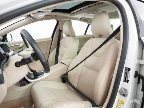 2015 Volvo S60 T5 Drive-E Platinum