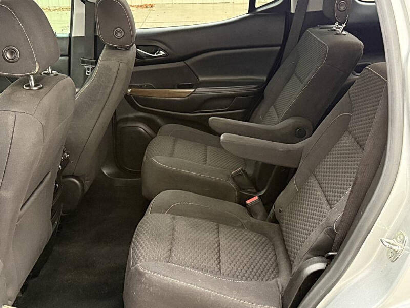 2017 GMC Acadia SLE-2