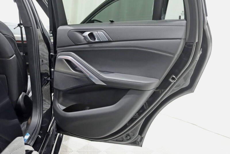 2022 BMW X6 xDrive40i