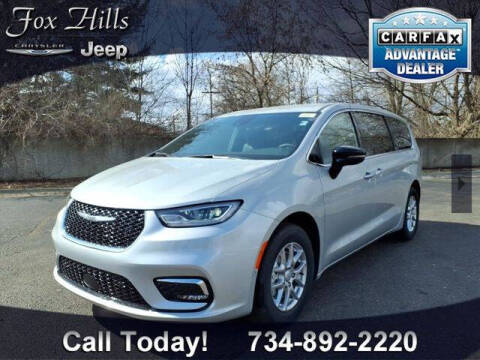 2026 Chrysler Pacifica Select