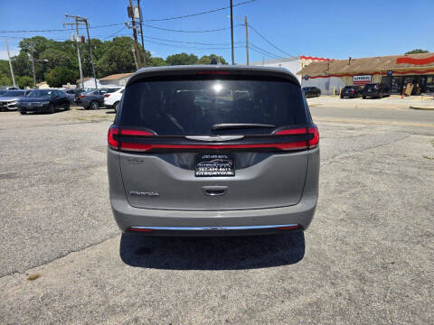 2023 Chrysler Pacifica Touring L