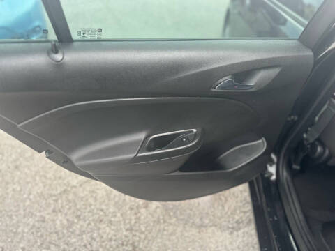 2018 Chevrolet Cruze LS Auto