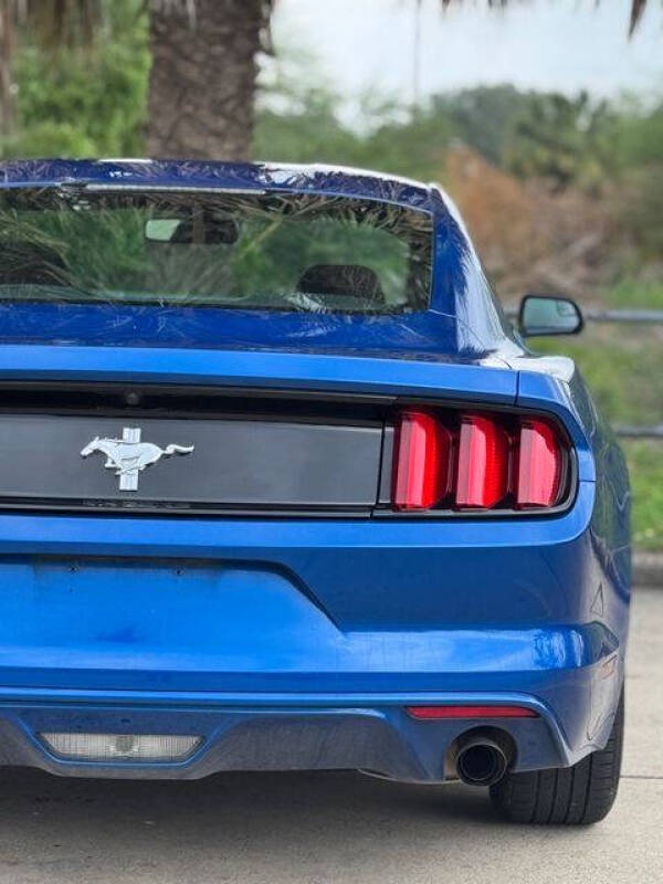 2017 Ford Mustang V6
