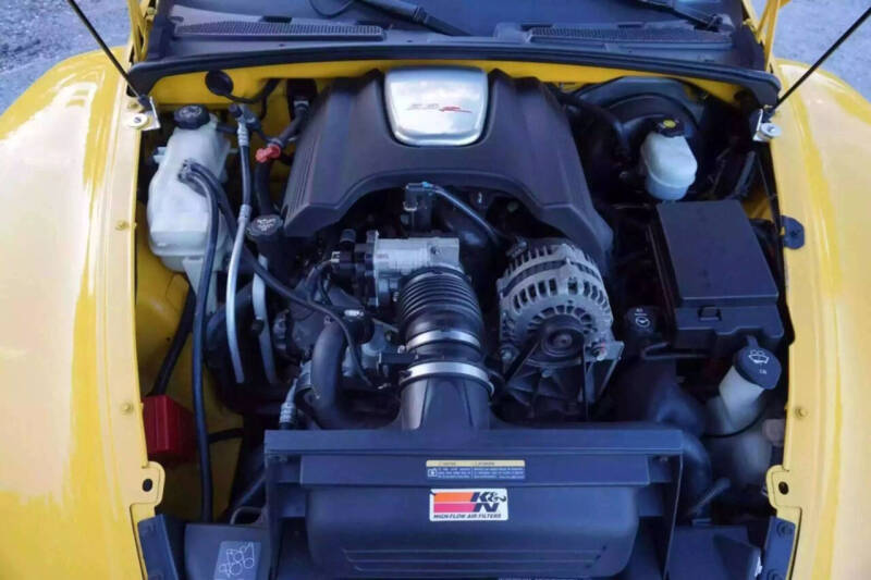 Image 8 of 2004 Chevrolet SSR LS