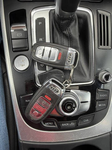 2016 Audi A4 2.0T quattro Premium Plus