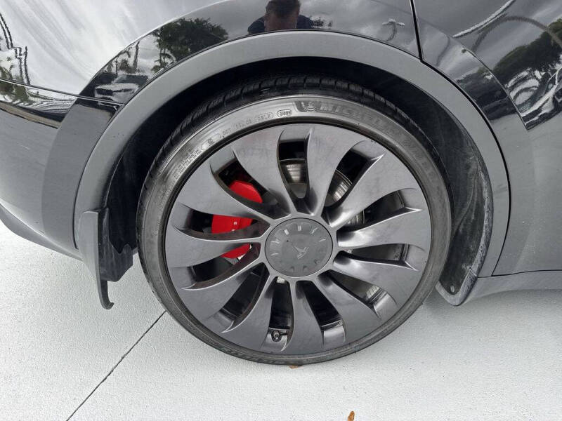 2023 Tesla Model Y Performance