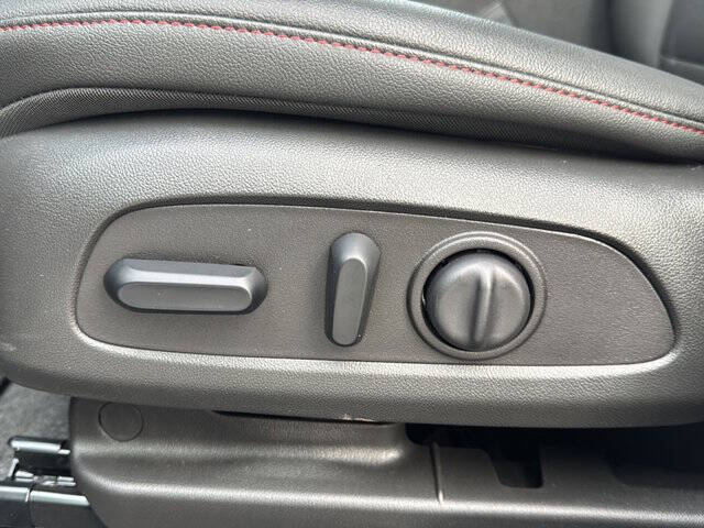 2025 Chevrolet Trax RS