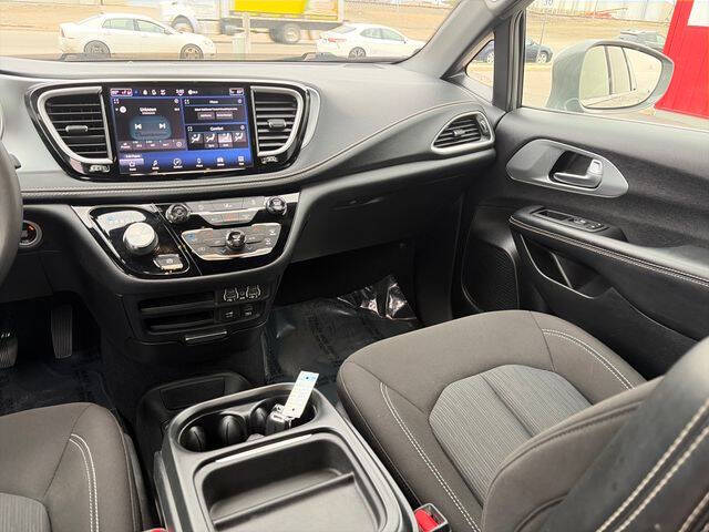 2022 Chrysler Pacifica Touring