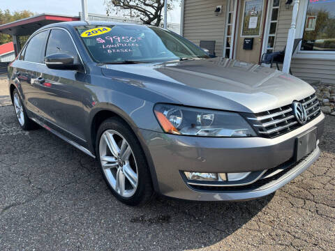 2014 Volkswagen Passat for sale at G & G Auto Sales in Steubenville OH