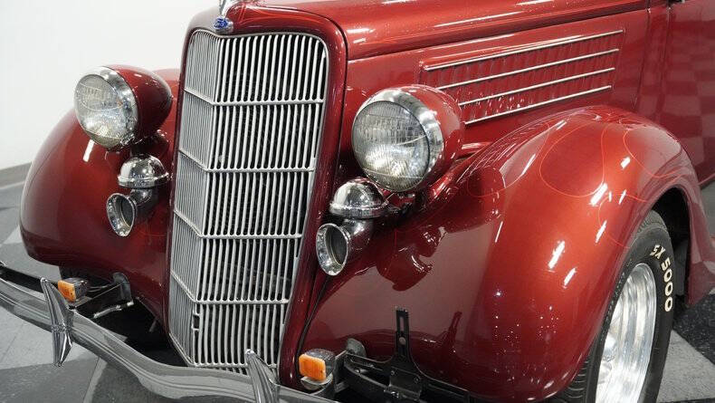 1935 Ford Tudor