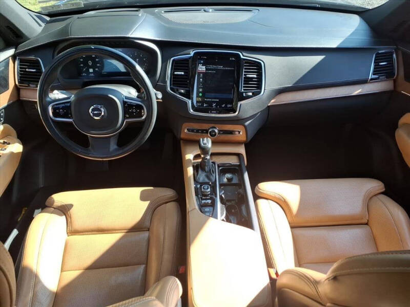 2019 Volvo XC90 T6 Inscription