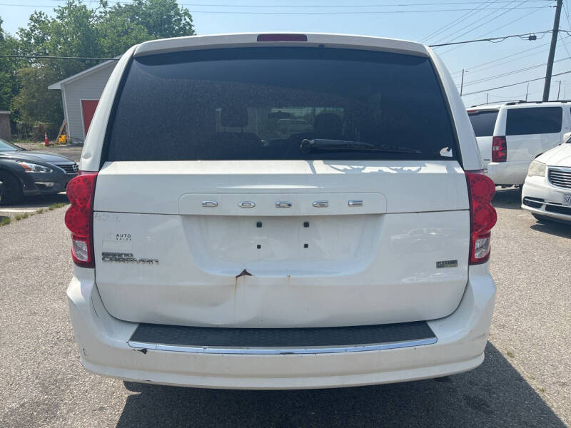 2013 Dodge Grand Caravan SE