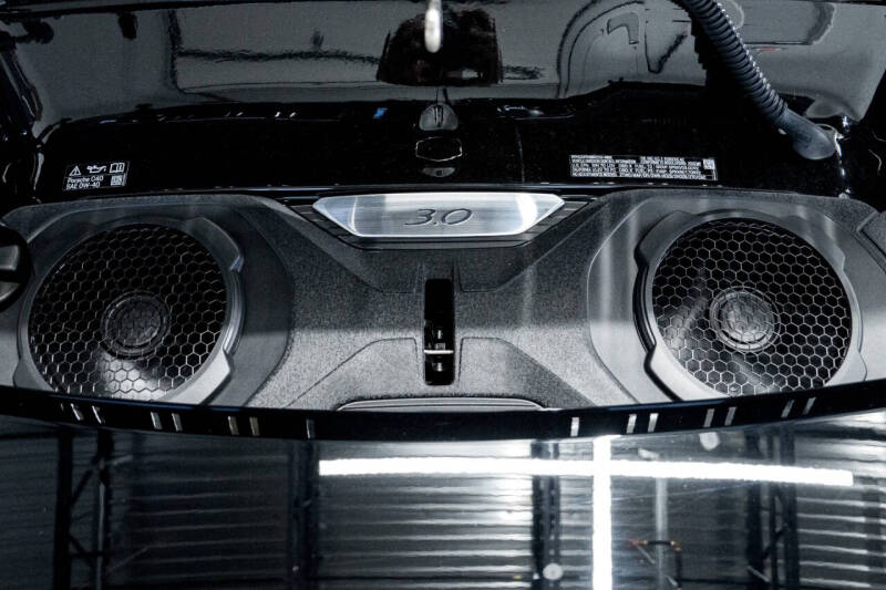 2025 Porsche 911 Carrera