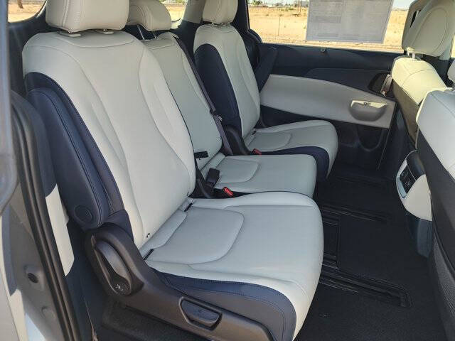 2026 Kia Carnival SX