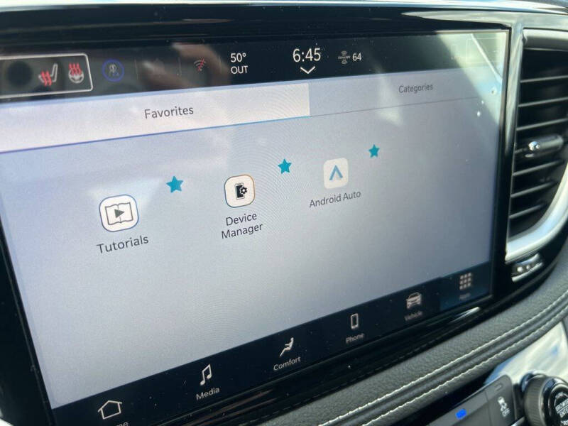 2026 Chrysler Pacifica Select
