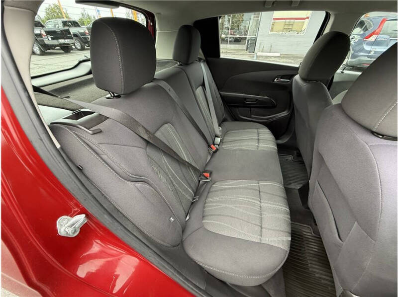2014 Chevrolet Sonic LT Manual