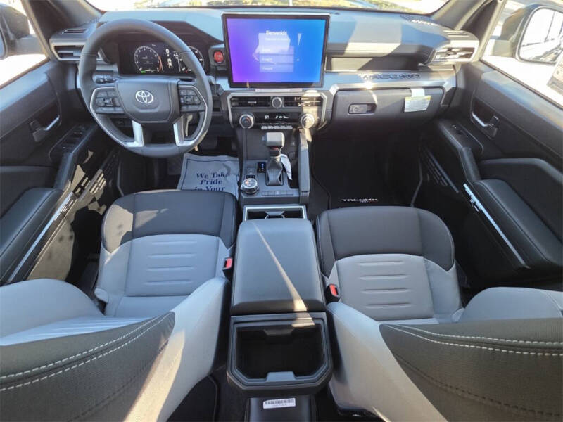 2025 Toyota Tacoma TRD Off-Road HV