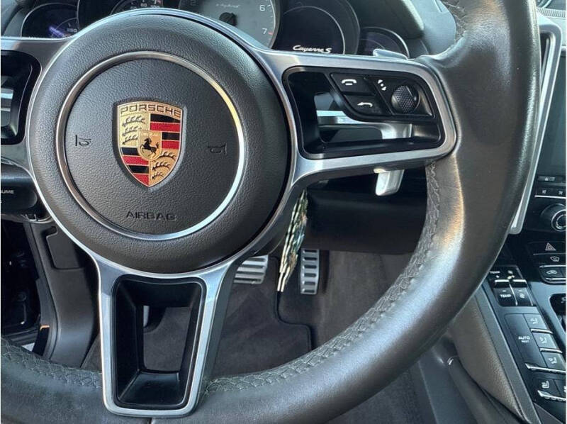 2017 Porsche Cayenne S E-Hybrid Platinum Edition