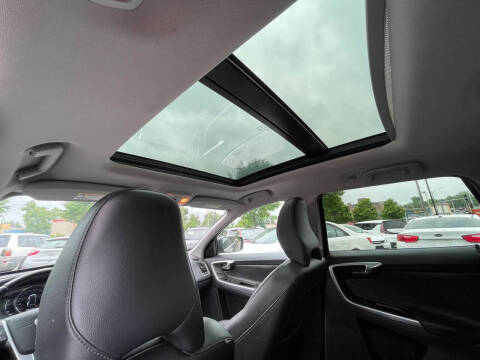 2015 Volvo XC60 T5 Drive-E Premier