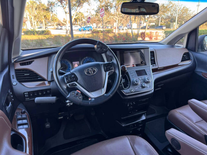2017 Toyota Sienna