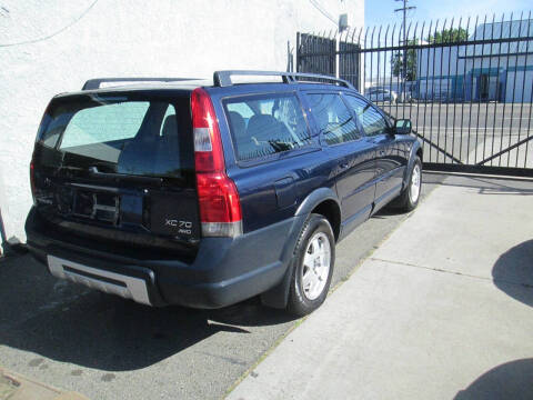 2004 Volvo XC70