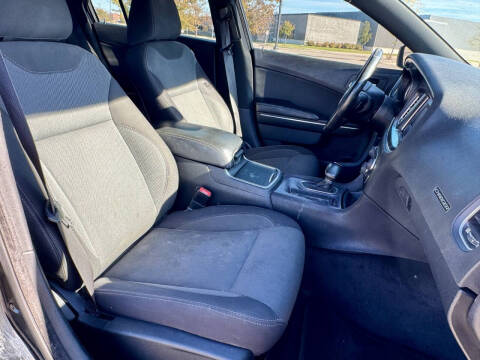 2015 Dodge Charger SE