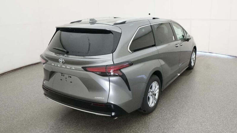 2026 Toyota Sienna Limited 7-Passenger