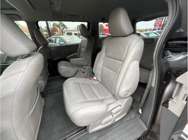 2016 Toyota Sienna